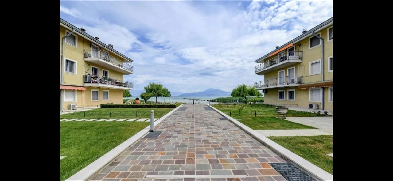 Appartamento Incantevole Con Vista Lago E Servizi Sirmione 0*,  Włochy