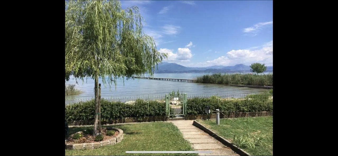 アパート Appartamento Incantevole Con Vista Lago E Servizi シルミオーネ イタリア